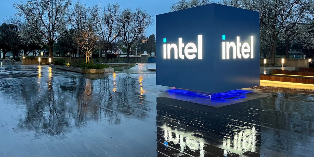 Intel earnings: What to expect on PC, data-center, and AI trends