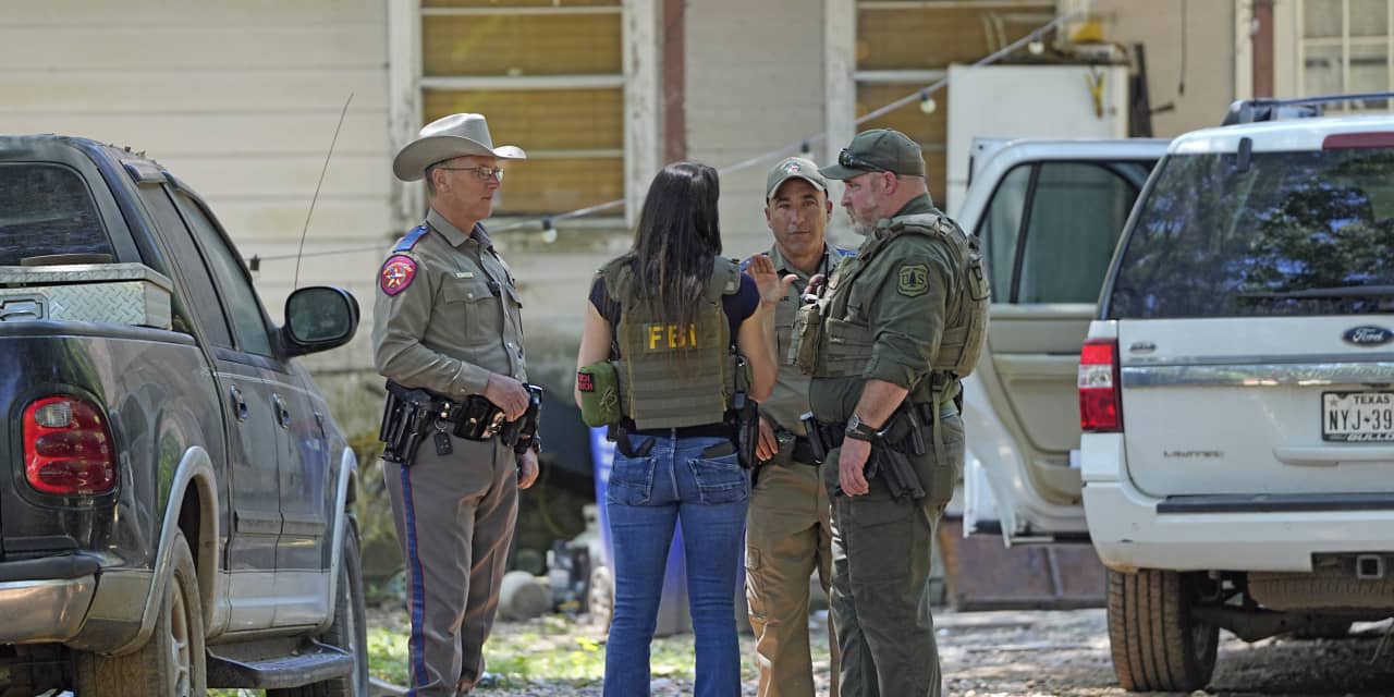 Gunman Suspected Of Killing 5 Neighbors In Texas Arrested After Manhunt Marketwatch 3469