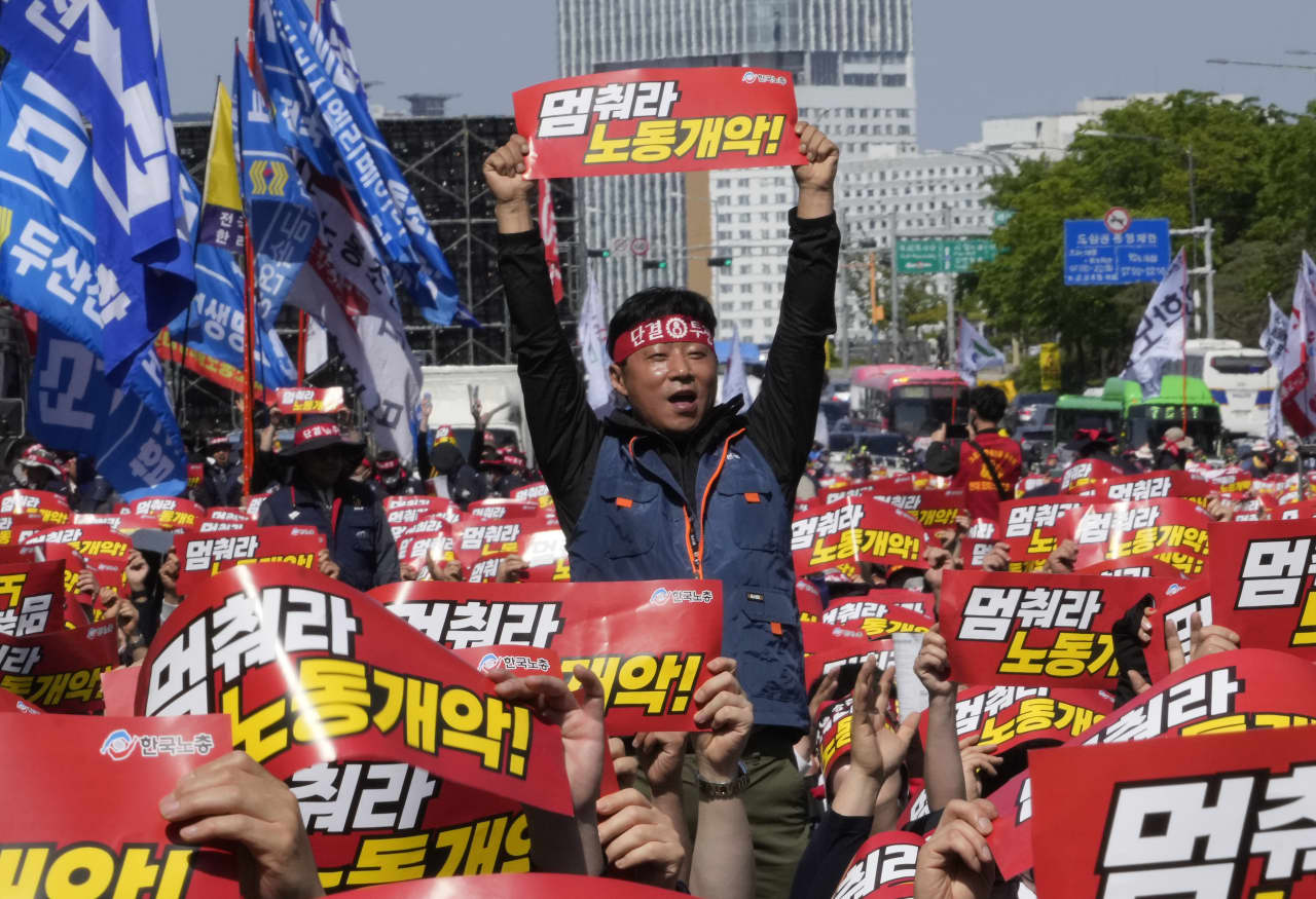 World's Workers Rally On May Day, With Protests In France And Across ...