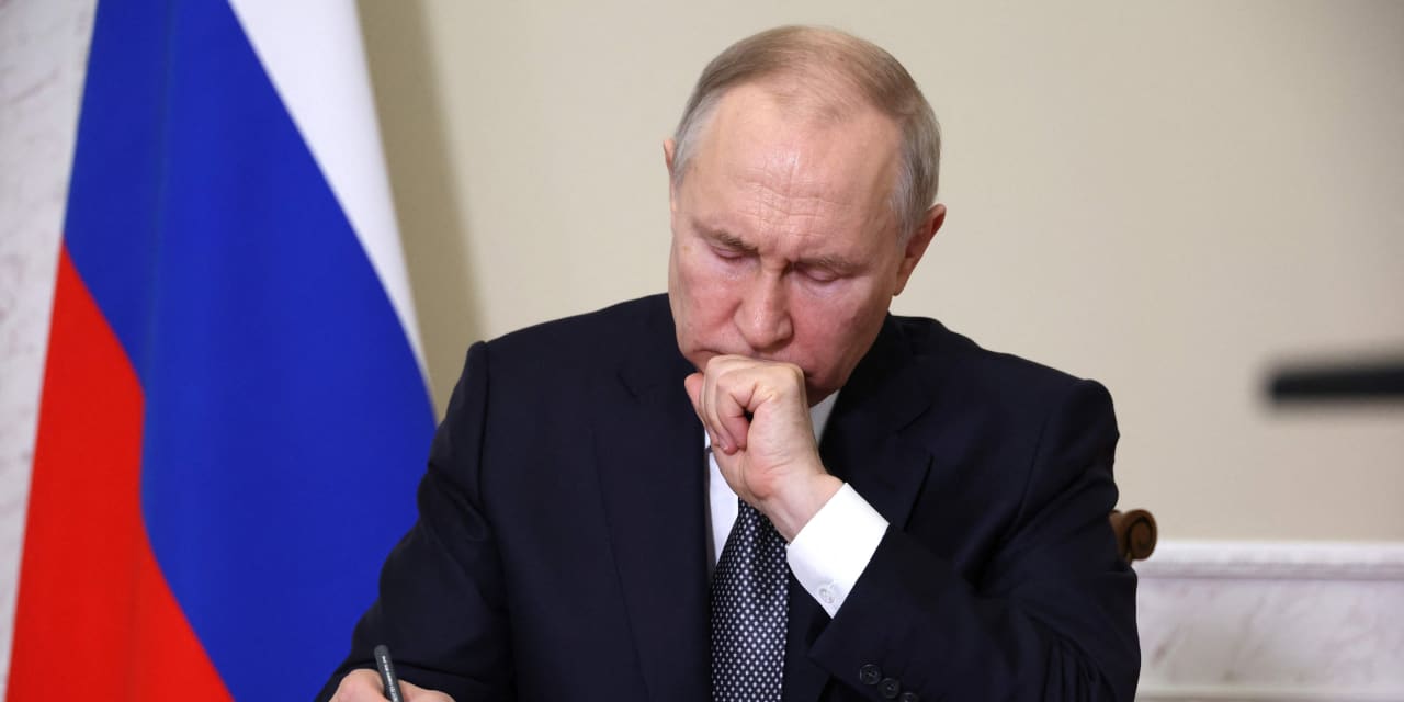 Kremlin claims Ukraine attempt to assassinate Putin by drone foiled in Moscow
