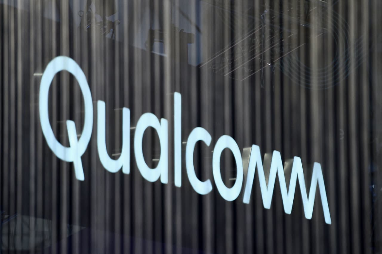 Qualcomm’s rosy forecast sends stock surging, and more buybacks may be on deck