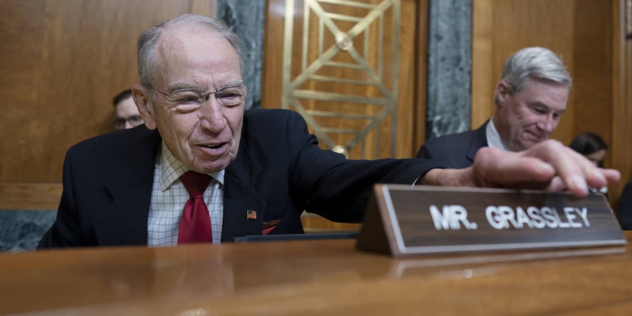Senate Democrats seek to make Republican colleagues answerable for cuts ...