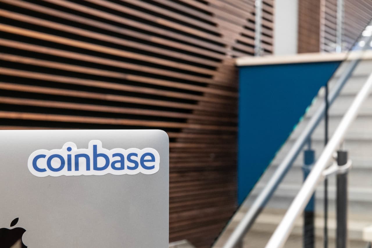 Coinbase plans $1 billion convertible-debt deal after stock surge