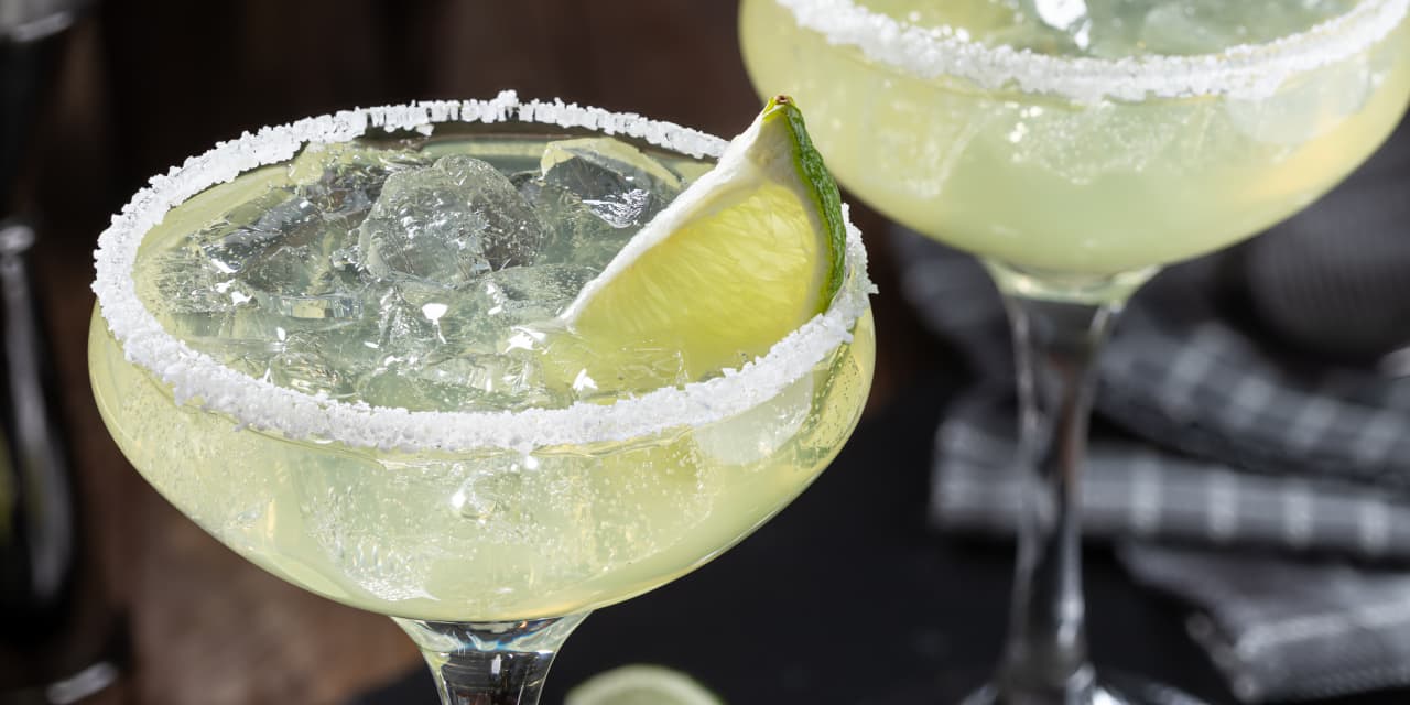 cinco-de-mayo-drink-specials-and-freebies-from-chipotle-applebee-s