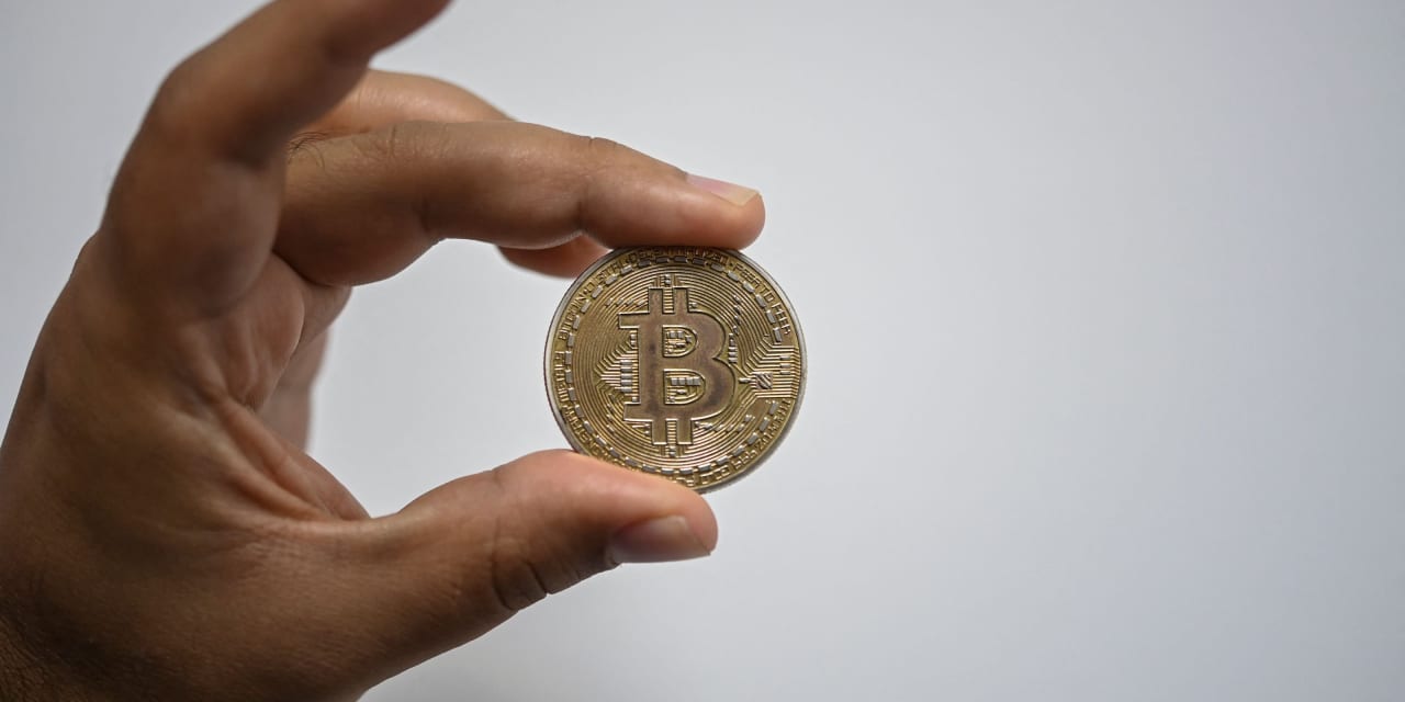 Recession fears investors’ search for safe havens.  Is bitcoin a good choice?