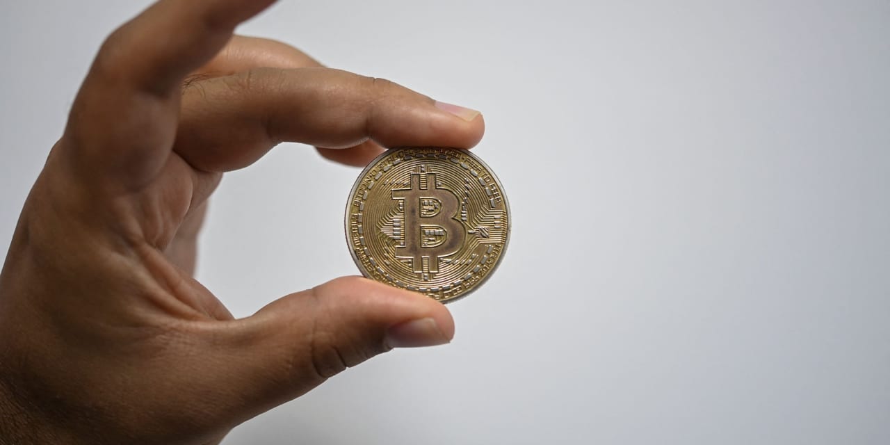 Recession fears investors’ search for safe havens.  Is bitcoin a good choice?