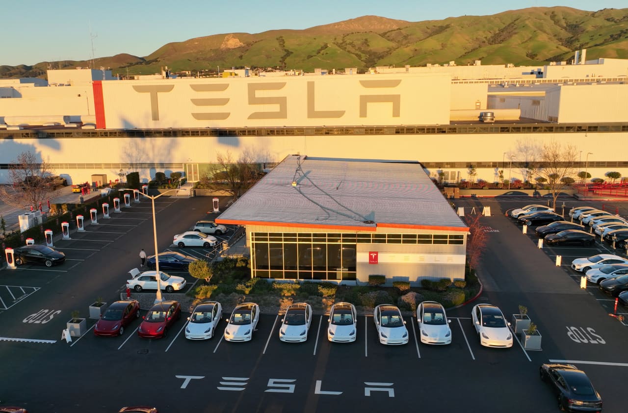 Tesla quarterly sales are tracking lower, this analyst says