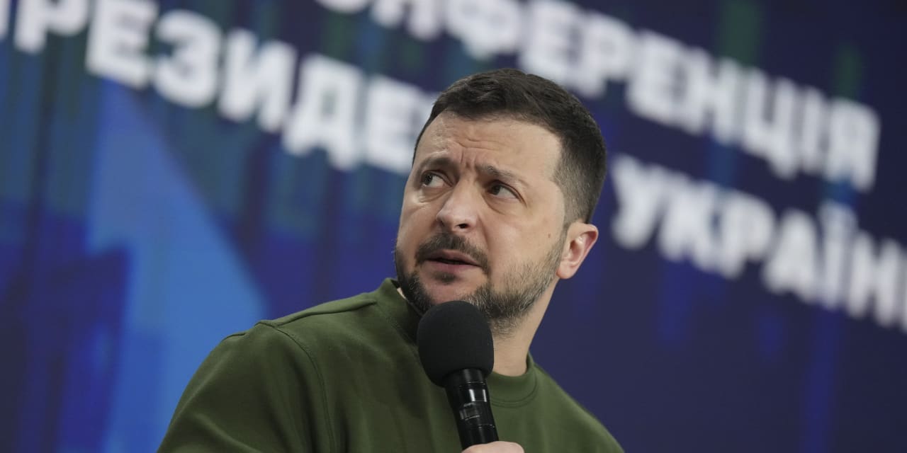 31,000 Ukrainian troops killed in 2 years since Russia's invasion, Zelensky says - Vimarsana News