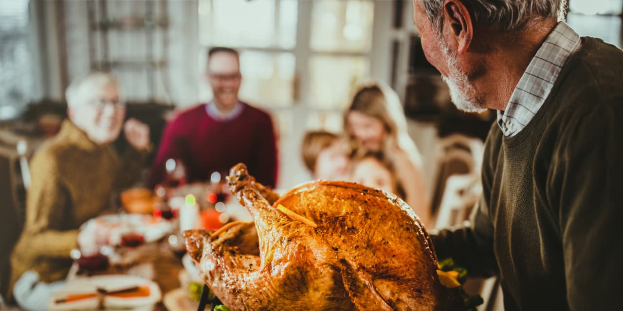 Thanksgiving dinner cost drops to $61 thanks to cheaper turkeys, cranberries - Vimarsana News