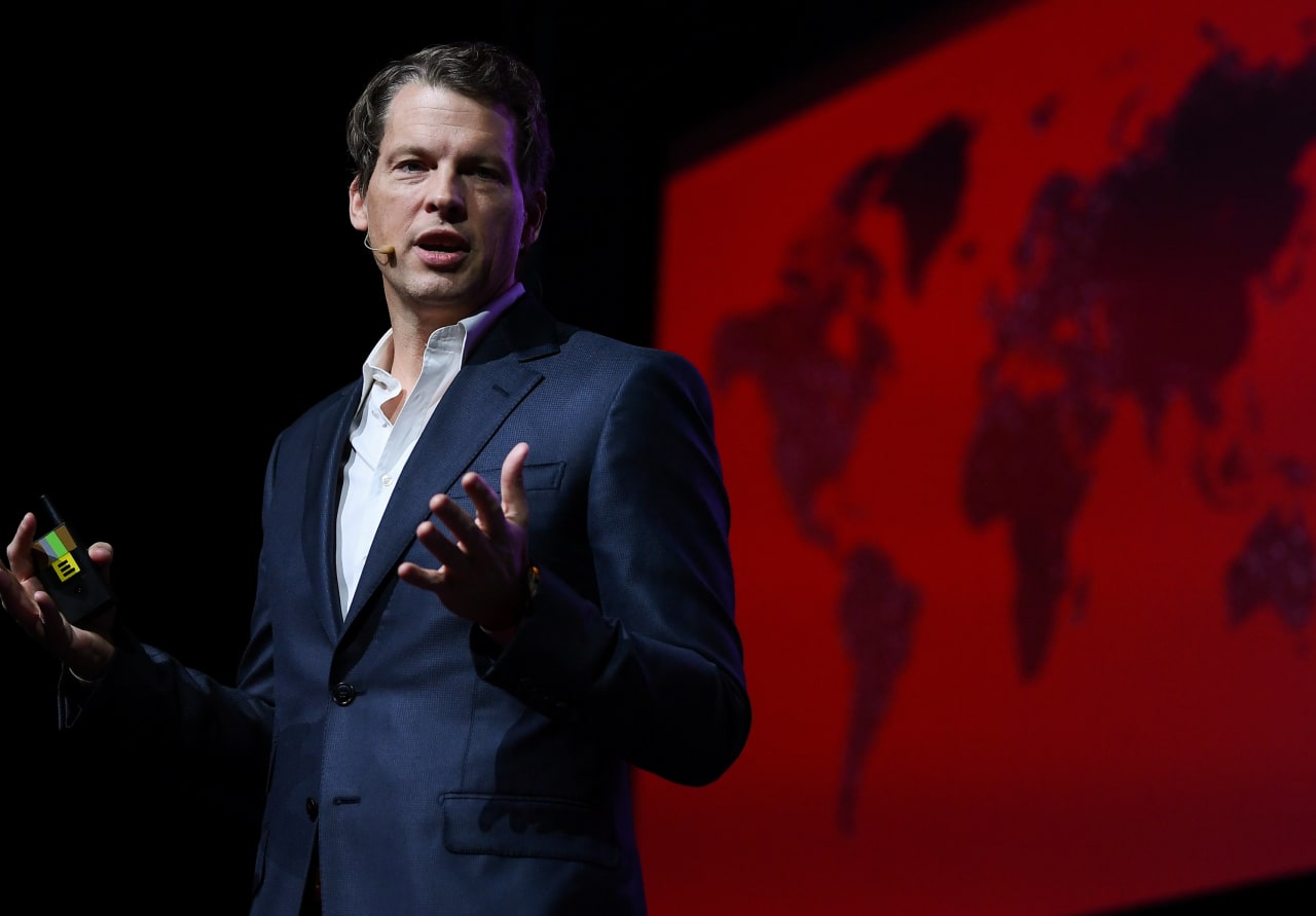 Here's how much Netflix's co-CEOs and other executives made last year