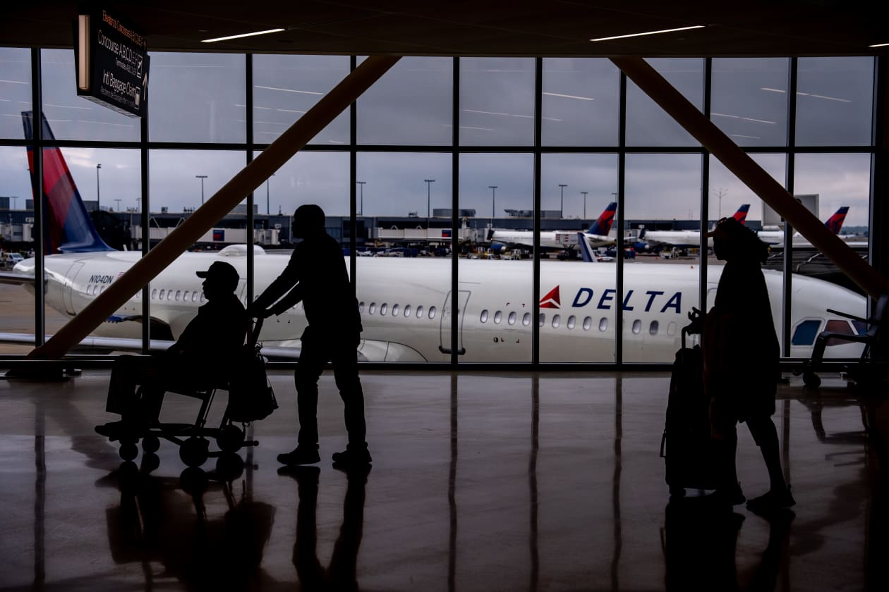 is the crowdstrike issue resolved for airlines