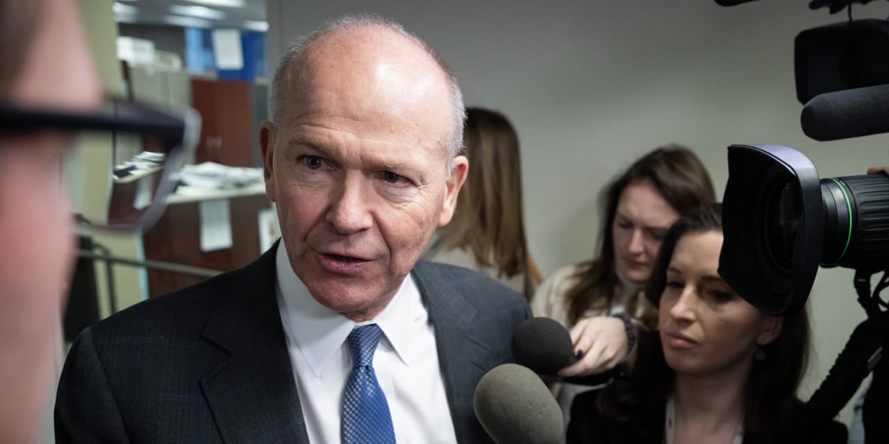 Boeing chief says company flies ‘safe planes’ as he meets U.S. lawmakers
