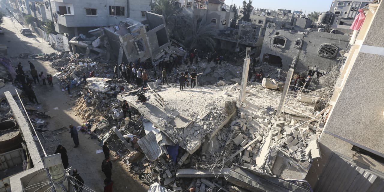 Israel expands Gaza ground offensive, evacuees running out of places to go - Vimarsana News