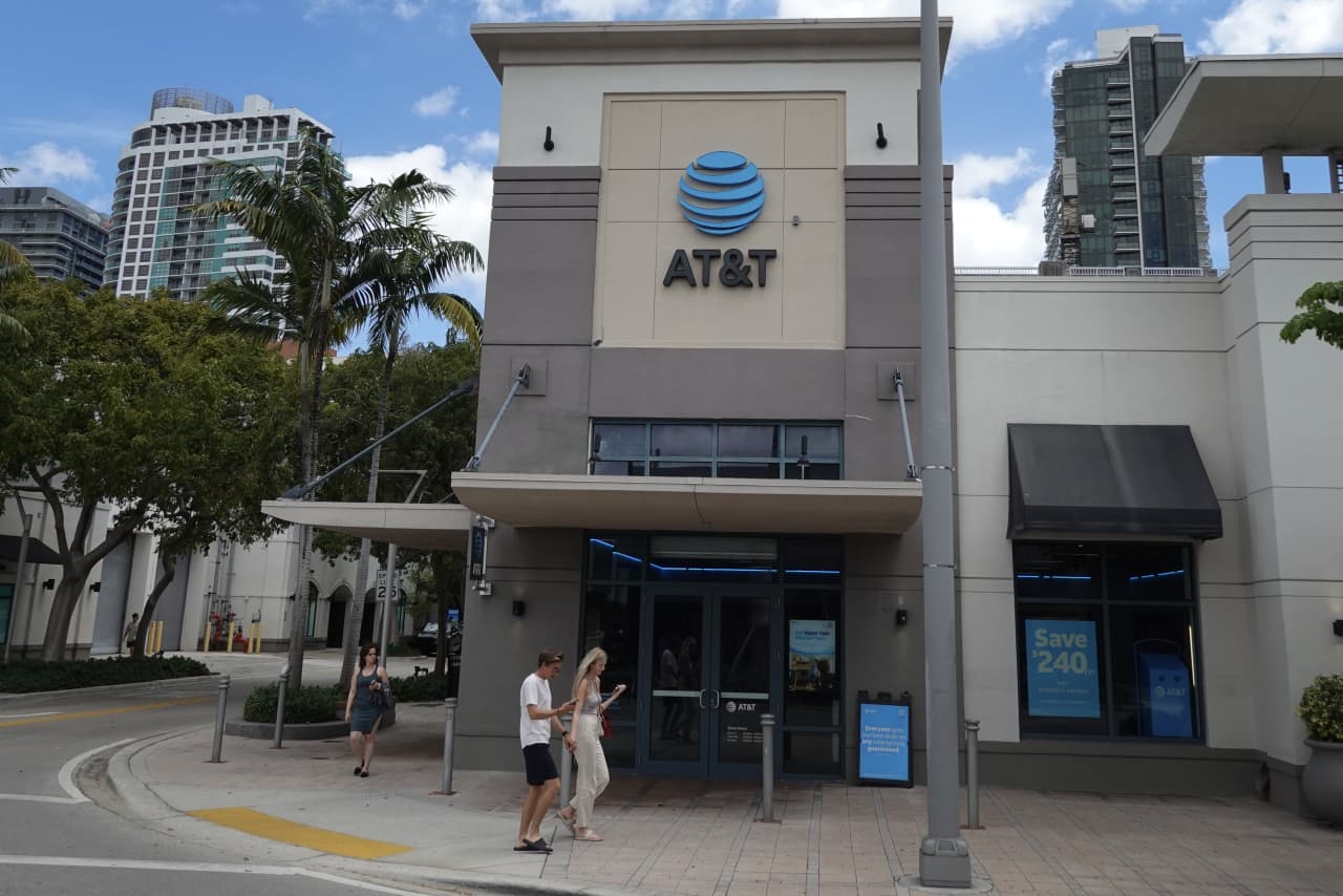 ¿Los piratas informáticos obtuvieron su número de teléfono celular de AT&T?  Esté muy atento a estas estafas de dinero.