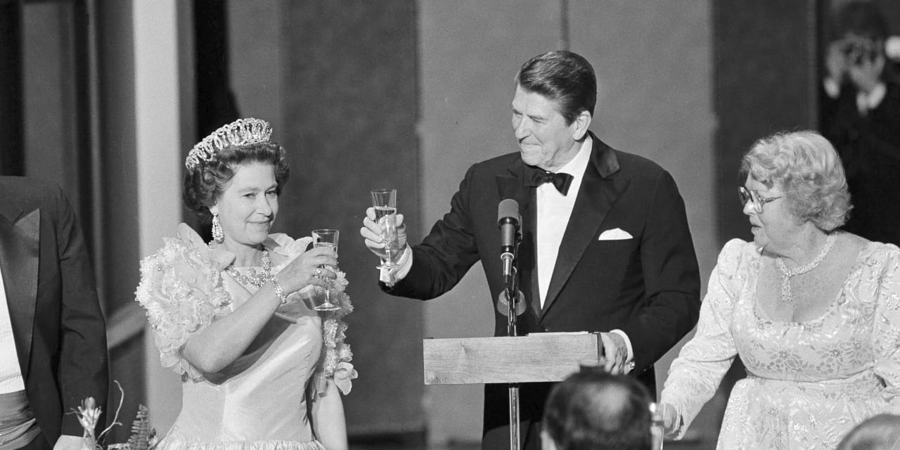 FBI documents reveal potential threat to Queen Elizabeth IIs life during US trip in 1983