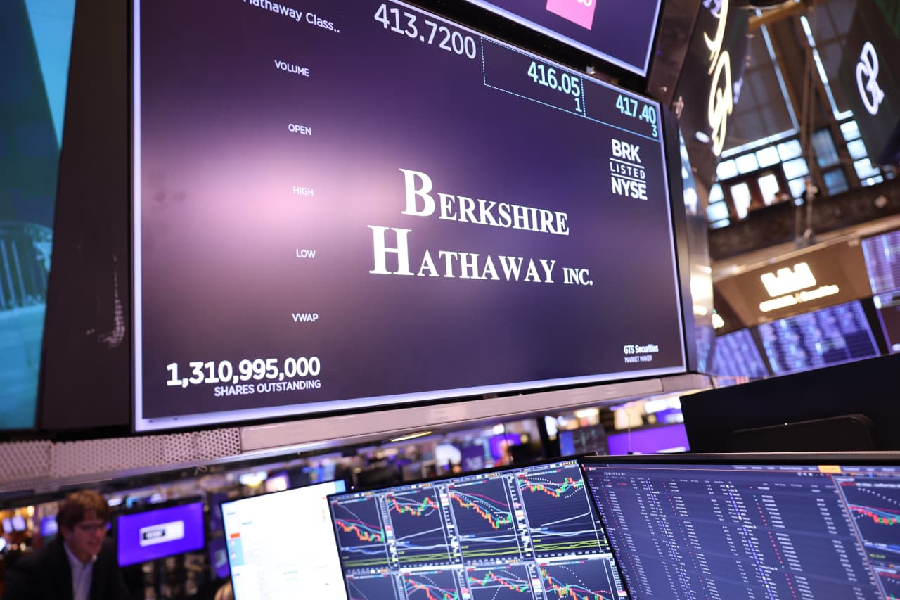 Buffett successor Greg Abel will have around $350 billion to use in making his mark on Berkshire Hathaway 2.0