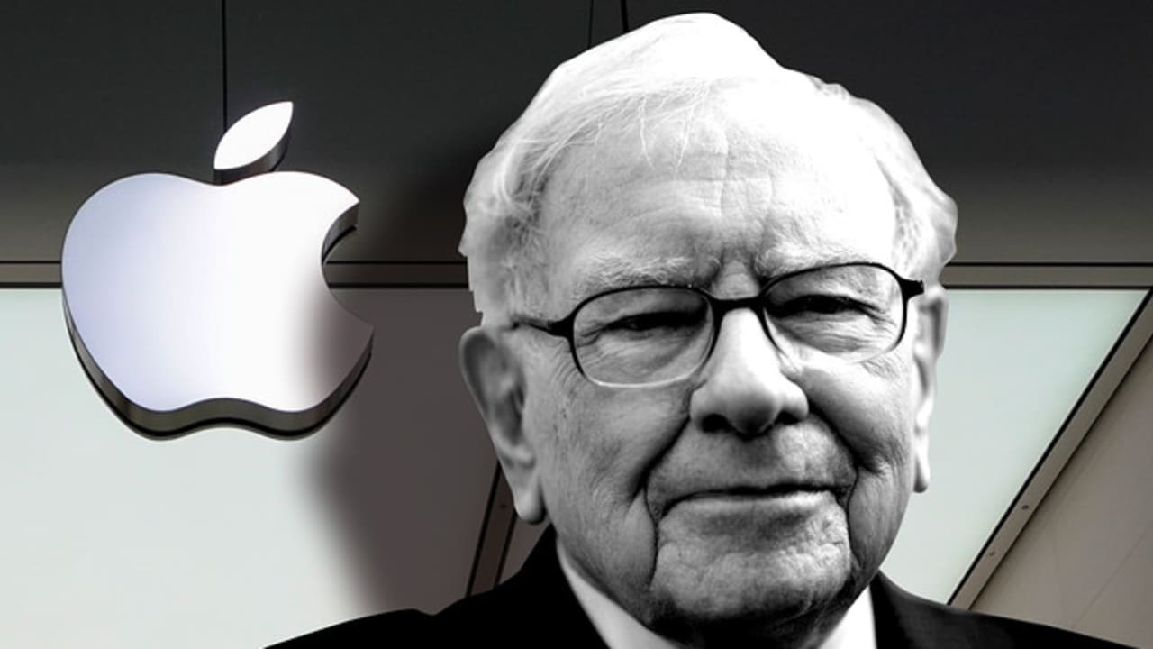 Here’s how much Buffett’s Berkshire Hathaway could make from Apple’s dividend hike