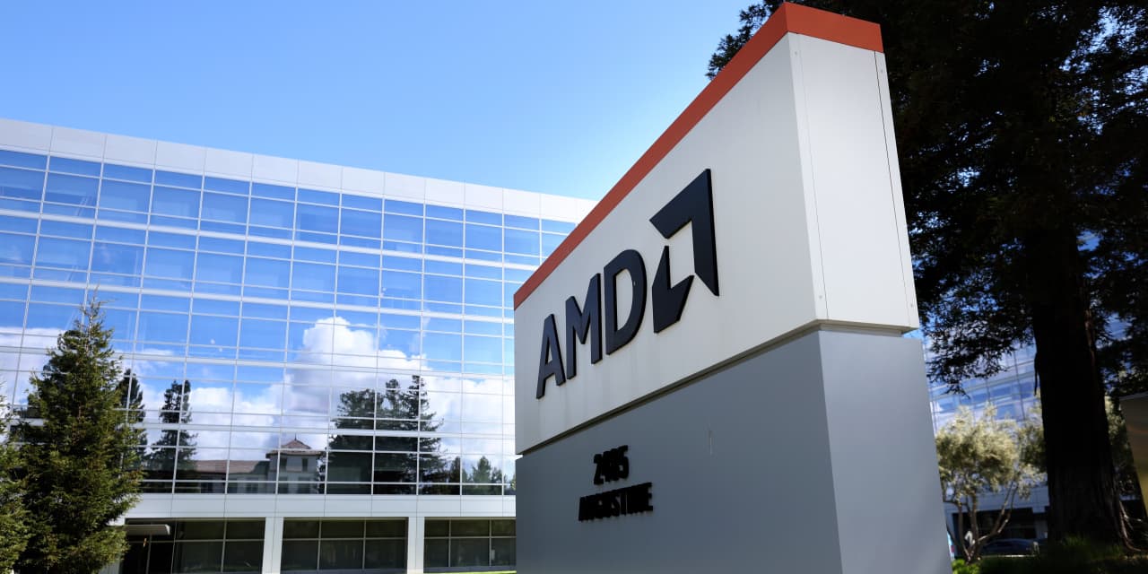Latecomers Alert: Analyst Suggests It’s Not Too Late to Catch Up on AMD’s Stock Surge