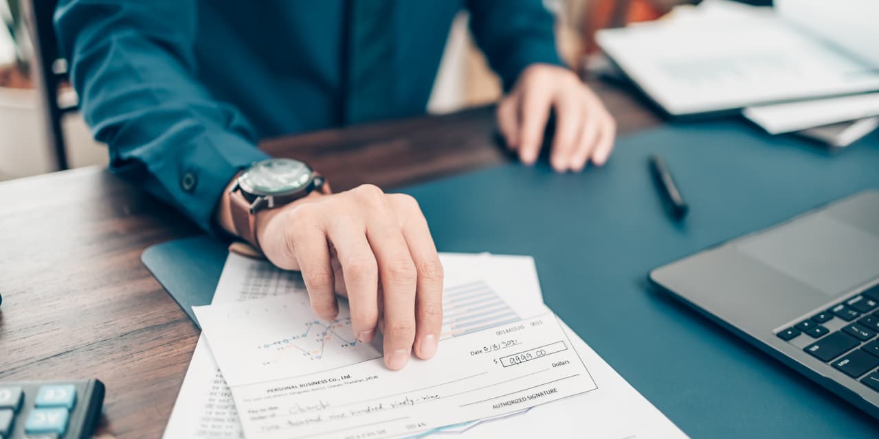 This bank is offering 3,500 for opening an account. Here’s what you need to know before chasing