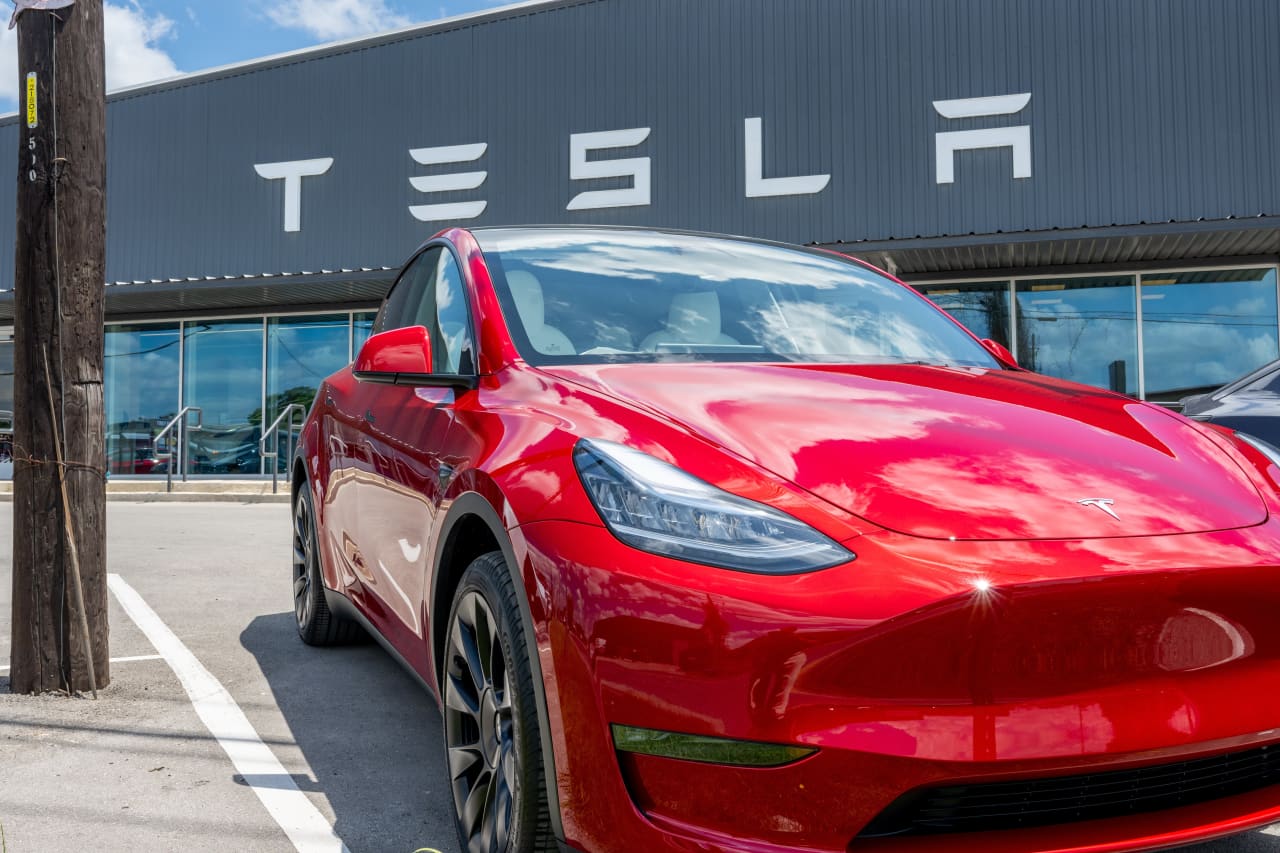 Tesla leads 11% annual drop in EV prices as demand slowdown continues