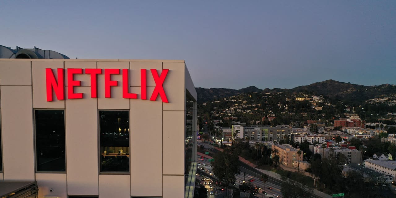 Netflix stock gets another $500 price target, as lowest-priced plan is phased out - Vimarsana News
