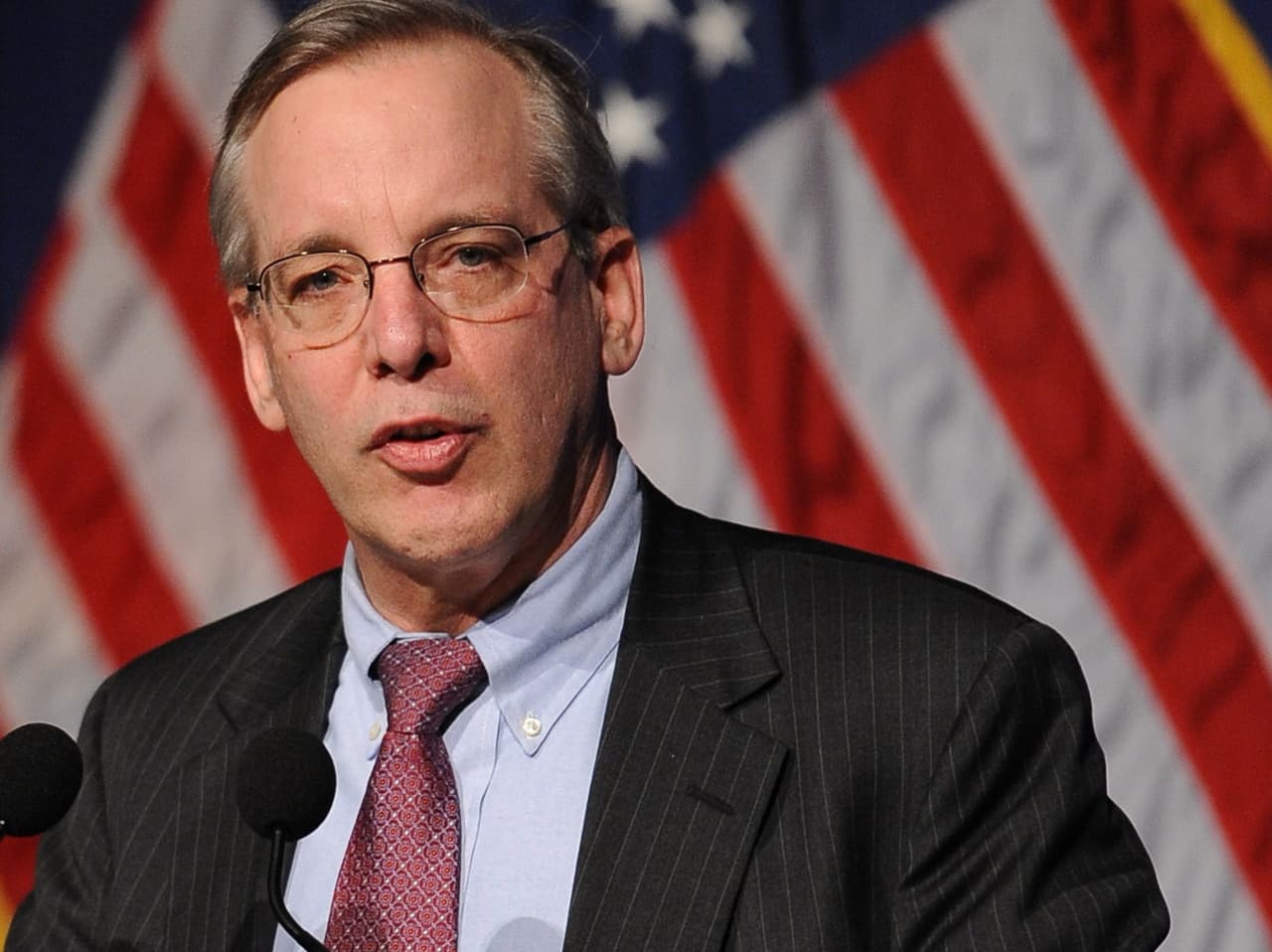 Former Fed official Dudley backs July rate cut, worries labor market weakness might gather steam