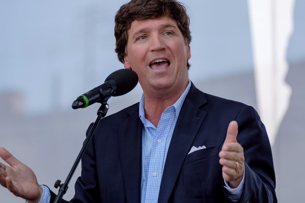 Fox News said to have settled with Tucker Carlson producer for 12