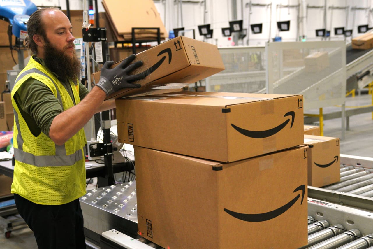 Amazon on track to be worth more than Alphabet for the first time in 16 months