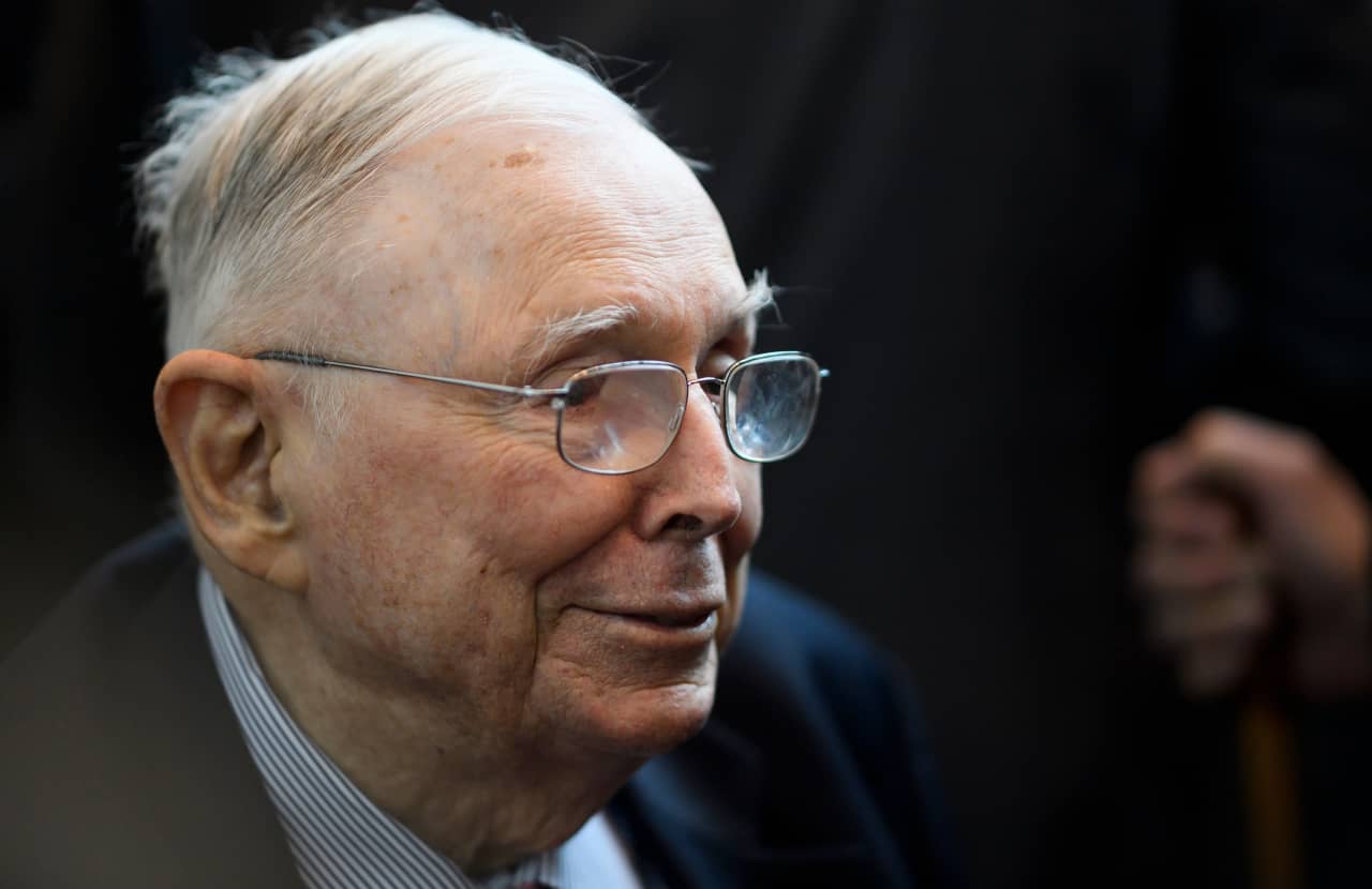 Buffett partner Charlie Munger kept these rules about investing and life that you can use too