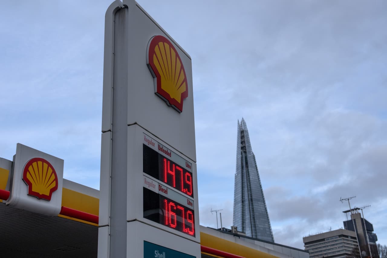 #Shell launches .5 billion buyback after earning .7 billion