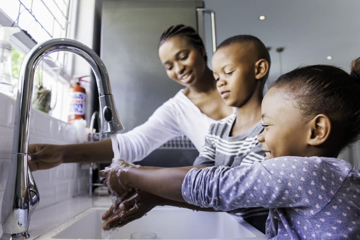 Nearly half of U.S. tap water contains ‘forever chemicals’ or PFAS. Who