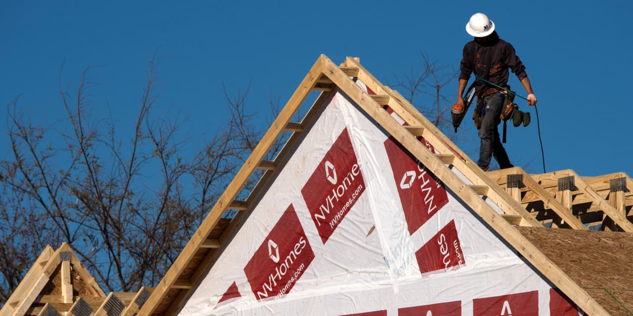 Why Yardeni Likes Homebuilder Stocks Despite Declining Consumer Plans to Buy Homes