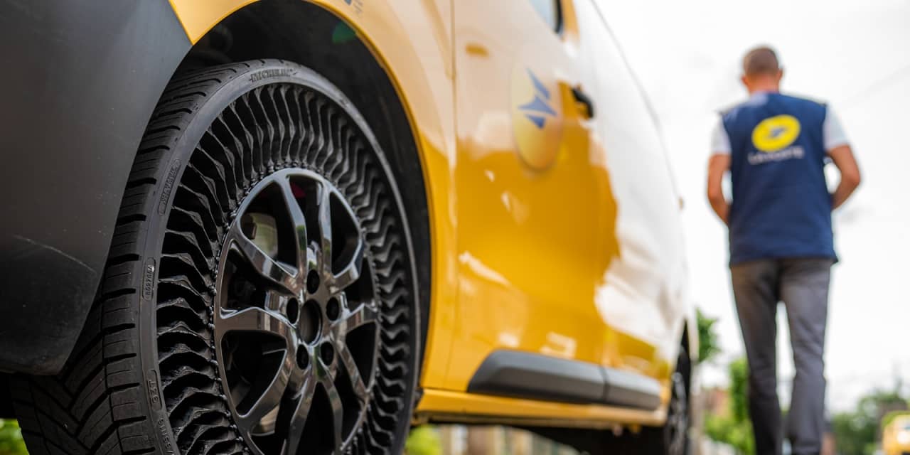 No more flat tires? Michelin testing its airless tires on French postal vans. - Vimarsana News