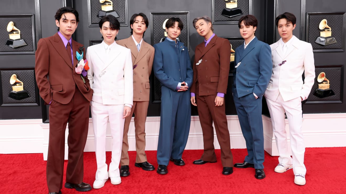 K-pop sensations BTS have a new book out. Here are seven career lessons from it. - Vimarsana News