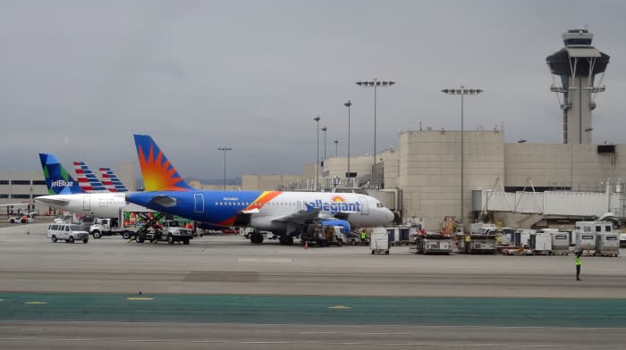 Turbulence aboard Allegiant flight injures 2 passengers, 2 flight ...