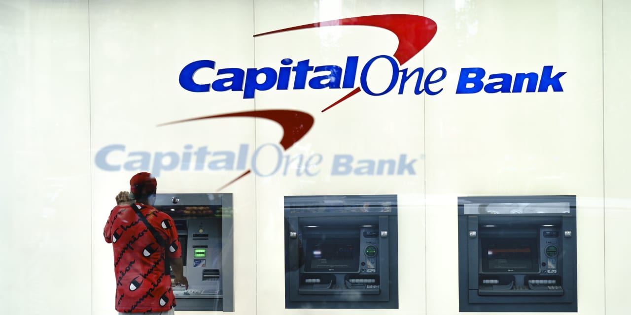 U.S. bank lending holds steady in latest week