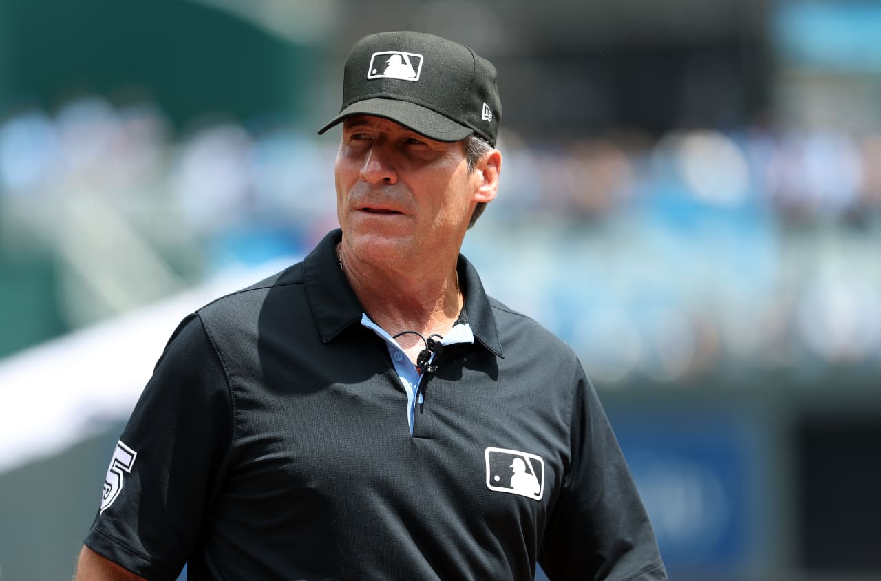 MLB Umpire Angel Hernández Retires Immediately