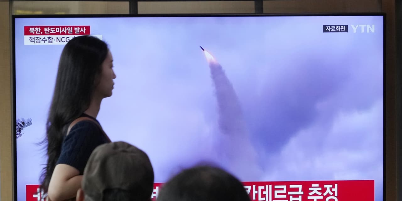 North Korea Fires 2 Short-range Missiles Into Sea As U.S. Docks Nuclear ...