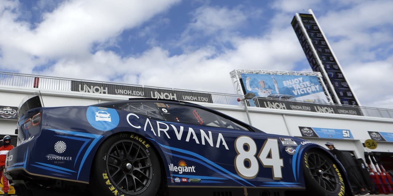 Carvana’s stock rallies more than 14% after car retailer’s losses narrow