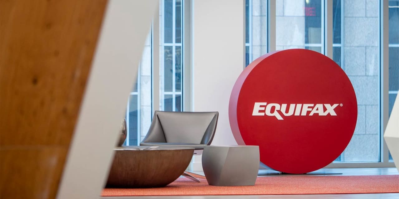 Equifax blames weak mortgage market for reduced earnings outlook, stock falls - Vimarsana News