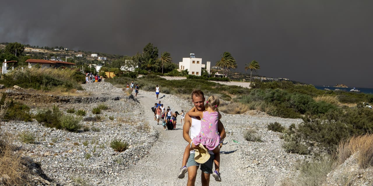 19,000 evacuated as wildfires rage on Greek island of Rhodes - Vimarsana News