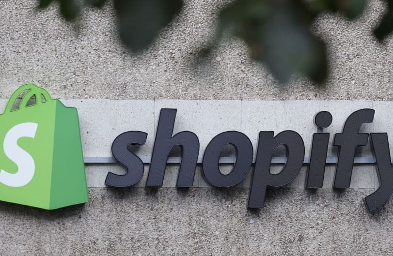 Shopify’s stock slides 19% after company swings to quarterly loss