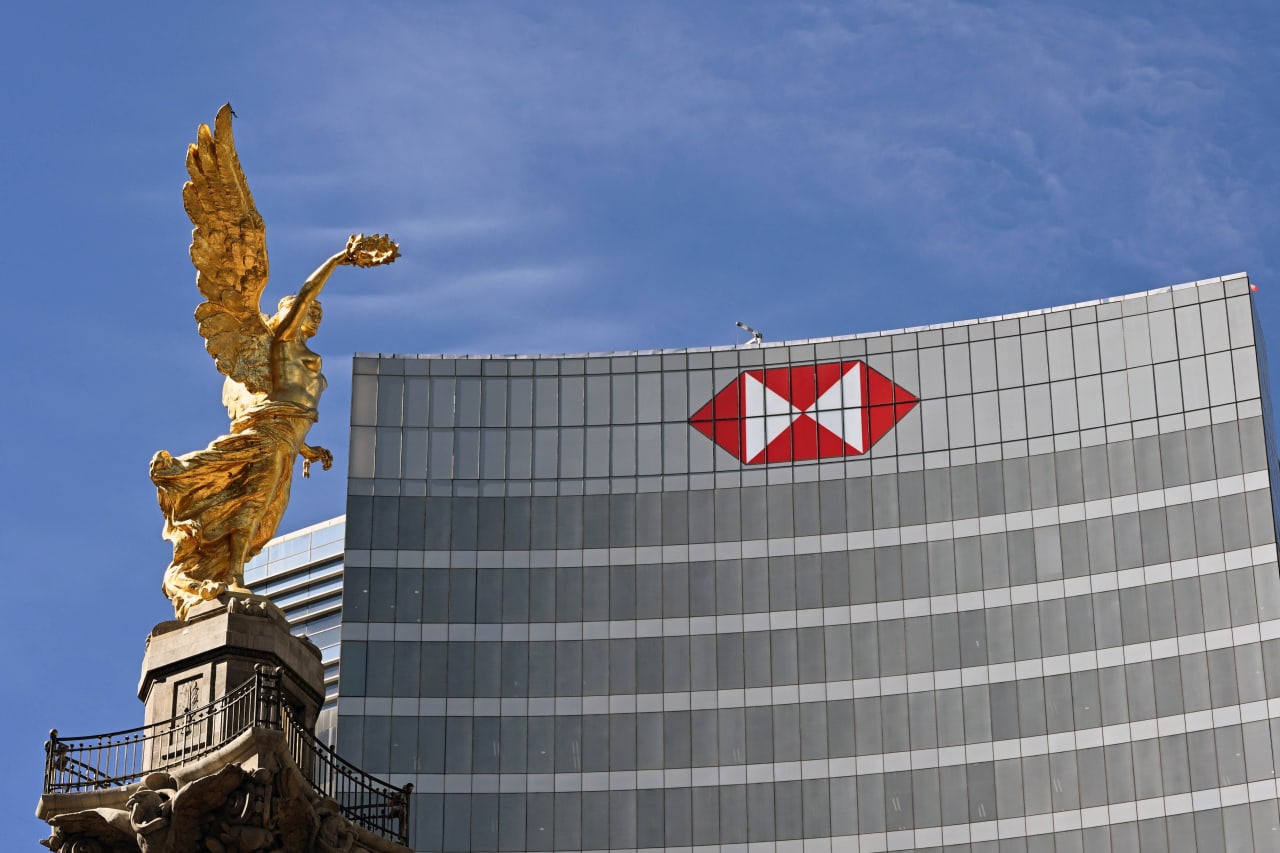 HSBC revamps investment banking division into five new groups