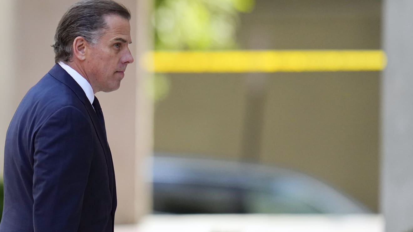 Hunter Biden arrives at Delaware court ahead of anticipated guilty plea