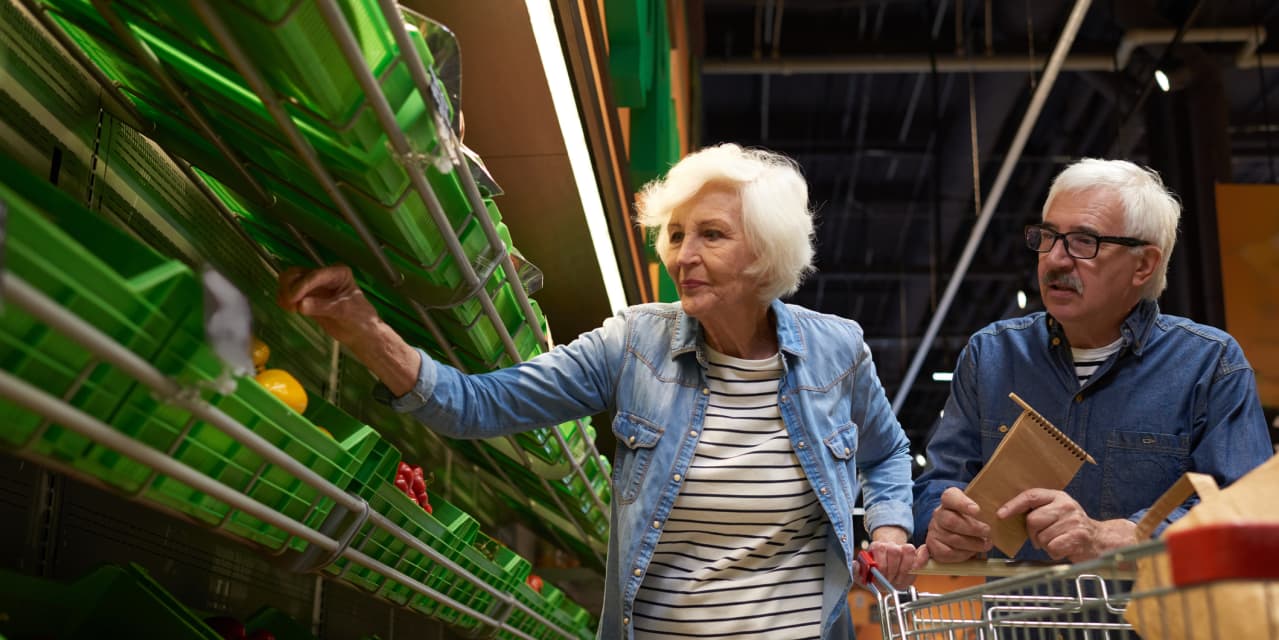 Look for these 6 nutrients in your diet to help ward off dementia and keep your brain sharp - Vimarsana News