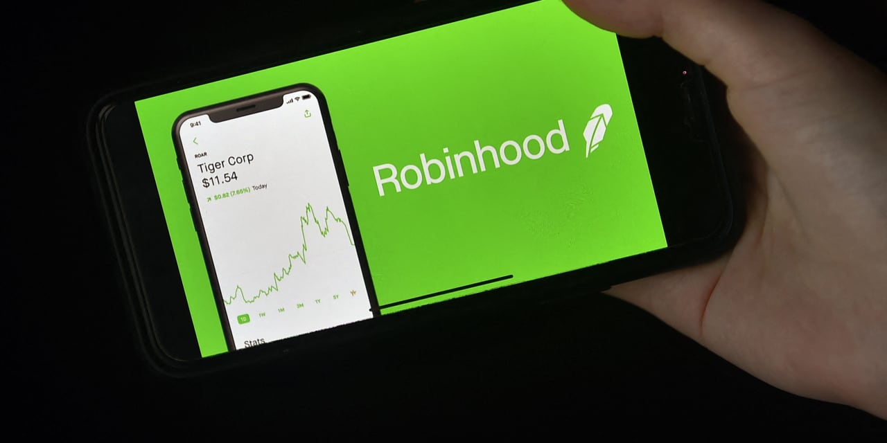 Robinhood puts up a surprise profit, but shares fall - Vimarsana News