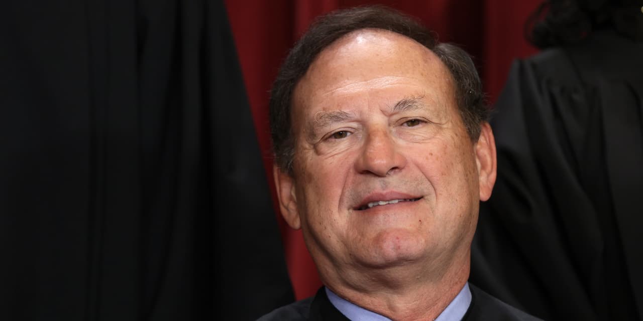 Why Alito contends Congress has no right to impose ethics standards on Supreme Court justices