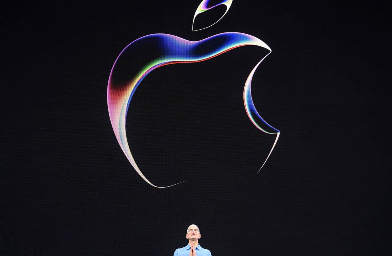Apple has lost its shine. Here’s what can help it regain luster.