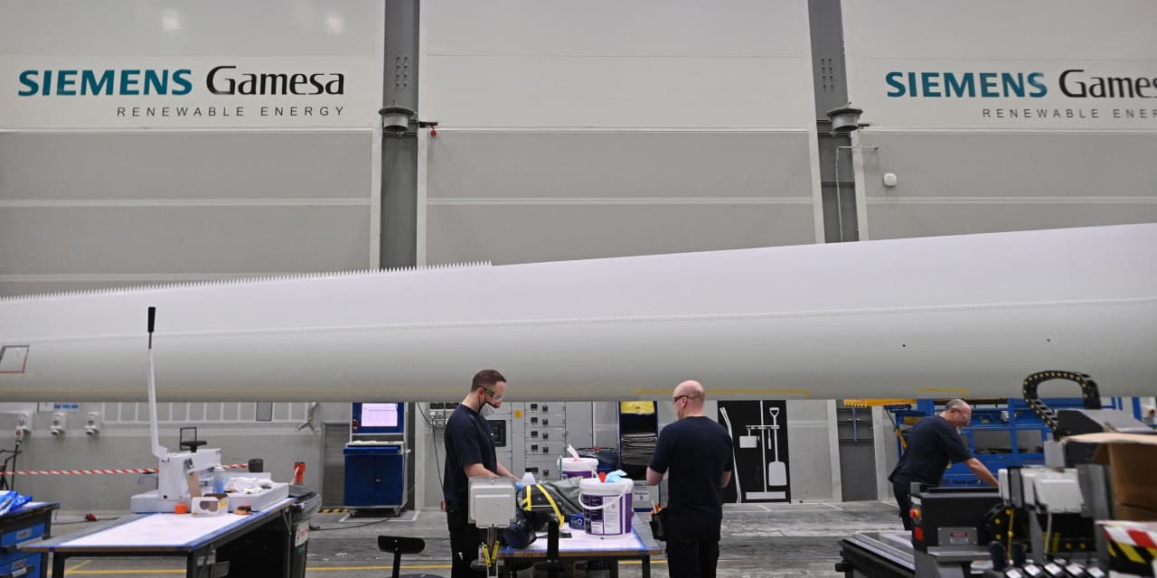 Siemens Energy's shares slump as wind-turbine issues may cause $5 billion loss - Vimarsana News