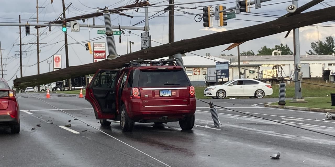 Storm Kills 2 People And Leaves 1.1 Million Without Power In Eastern U ...